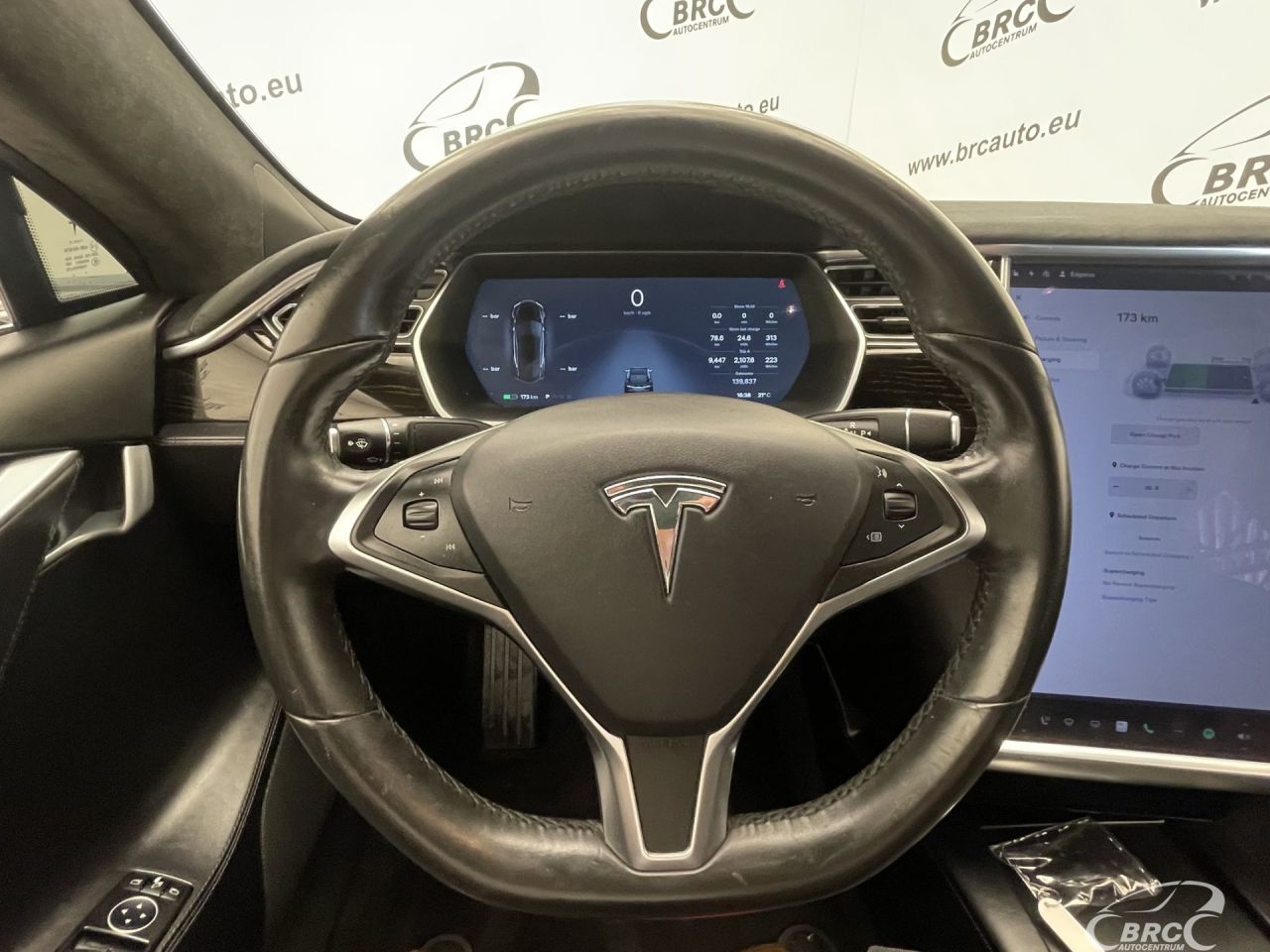Tesla Model S | 25