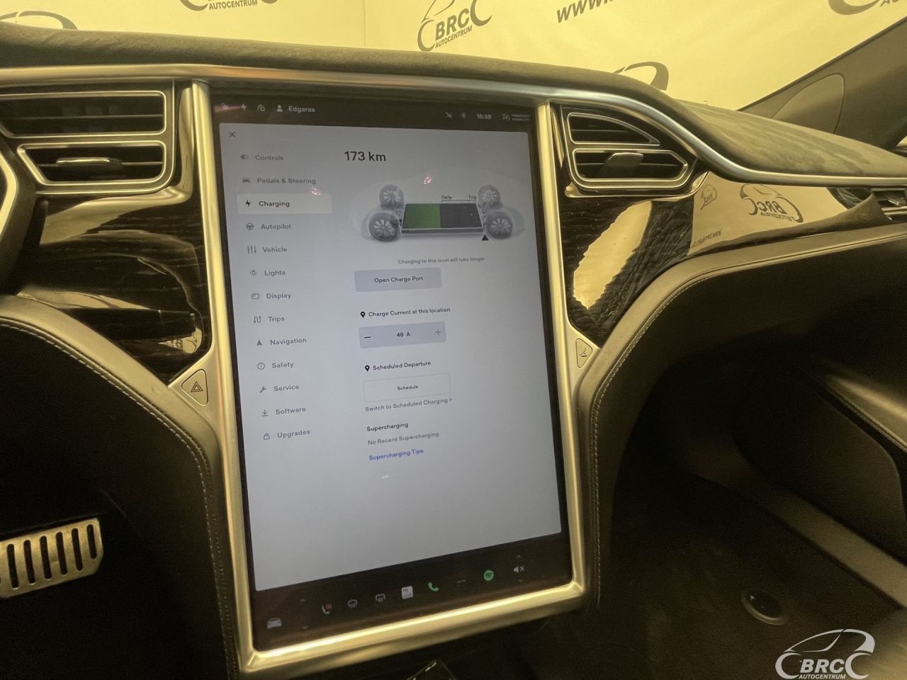 Tesla Model S | 24