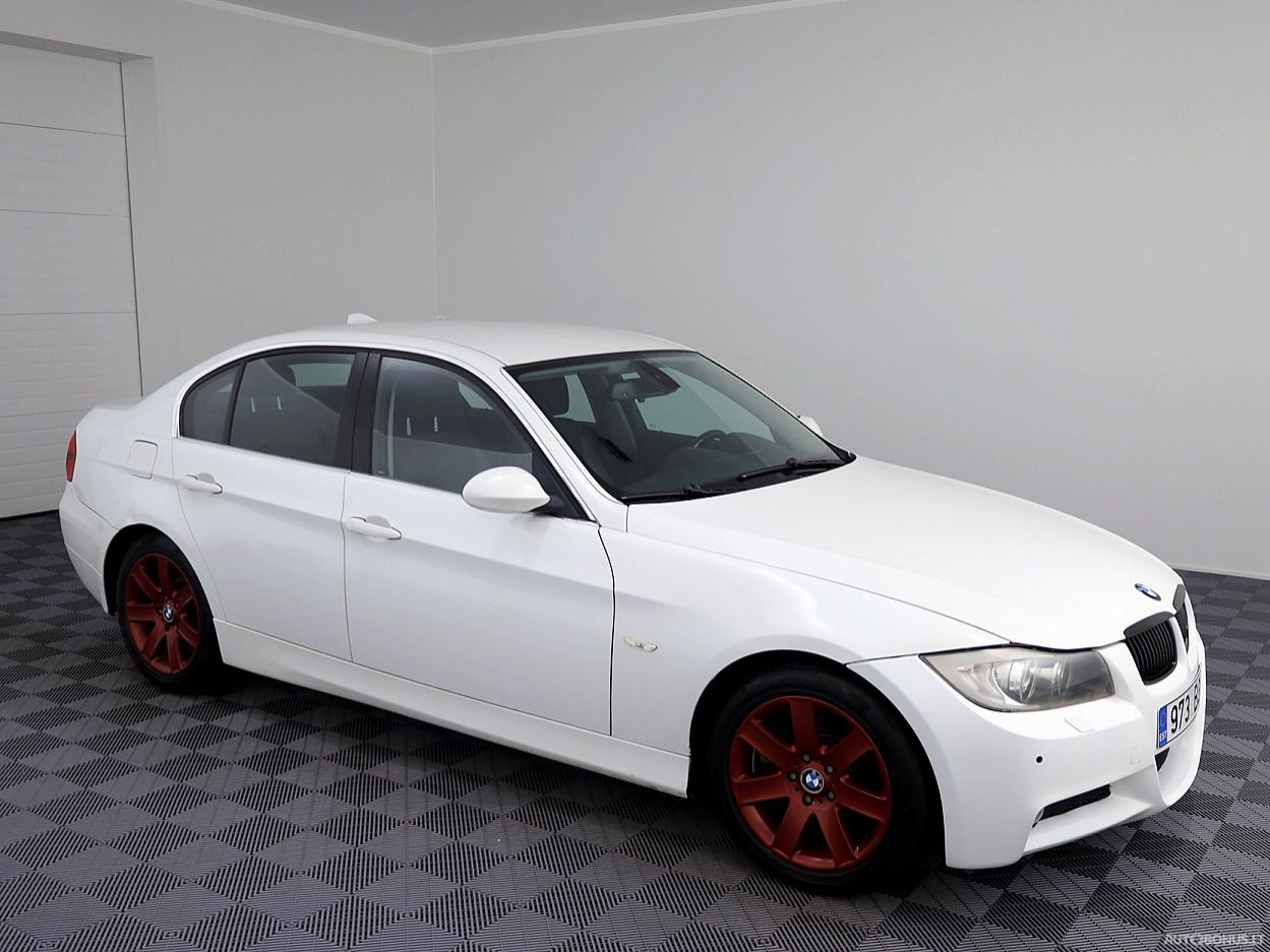 BMW 330, 3.0 l., Седан
