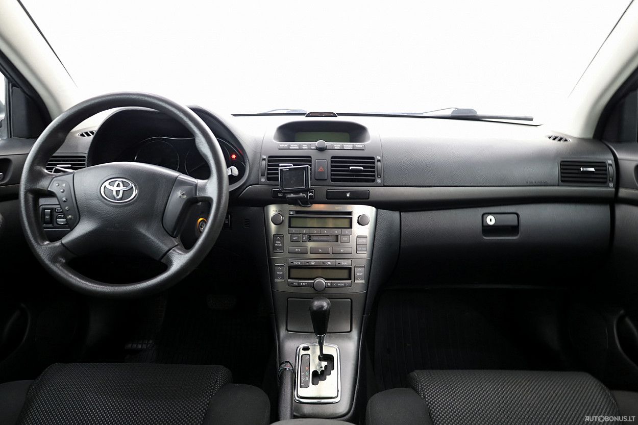 Toyota Avensis | 4