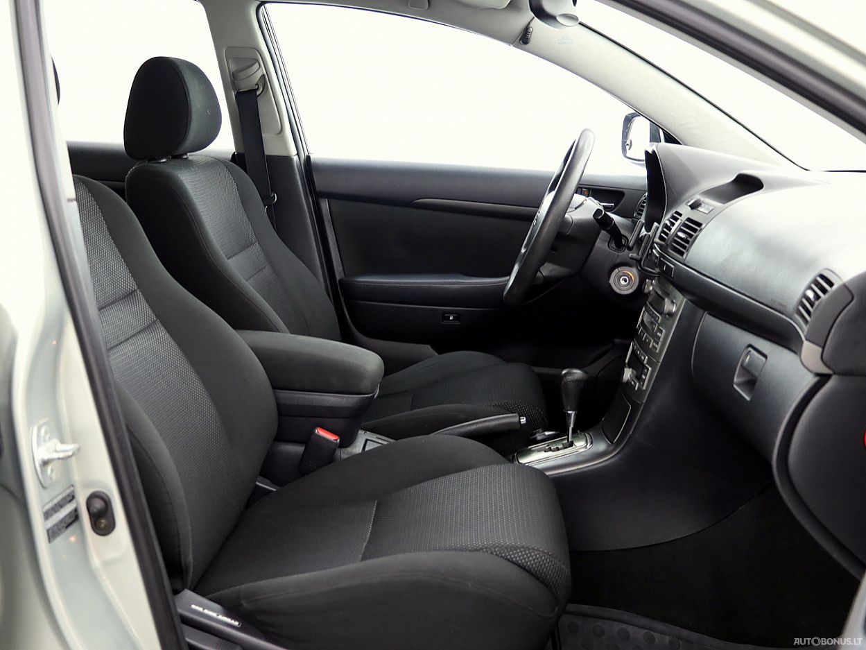 Toyota Avensis | 5