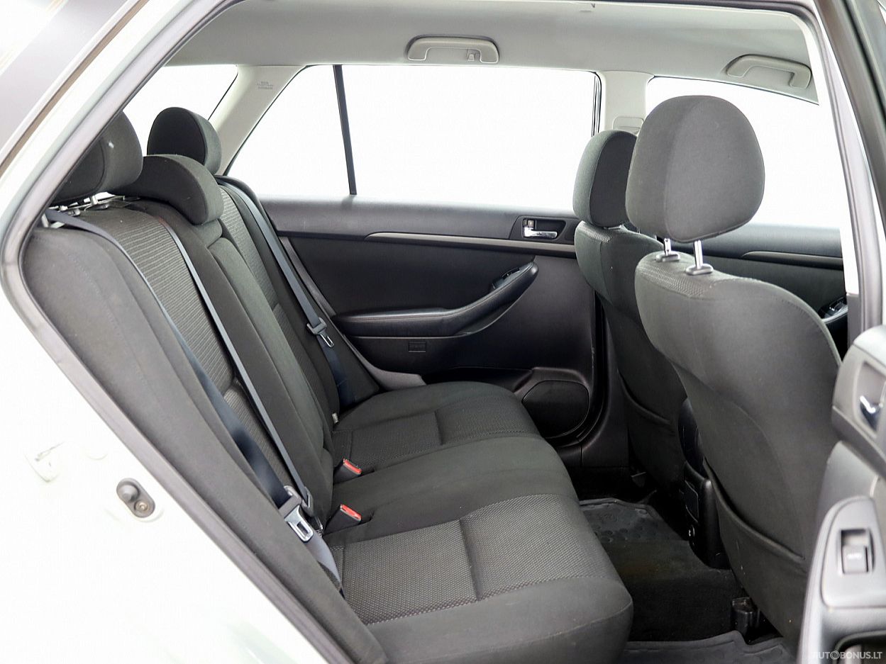 Toyota Avensis | 6