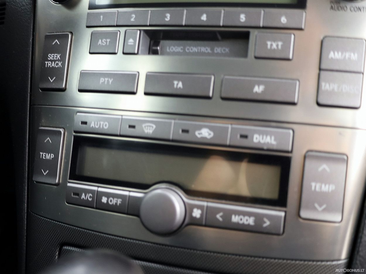 Toyota Avensis | 7