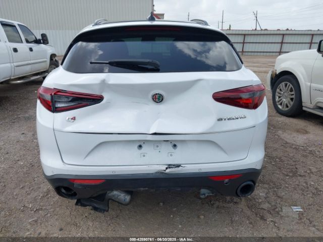Alfa Romeo Stelvio | 15