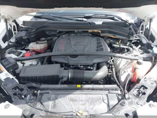 Alfa Romeo Stelvio | 9