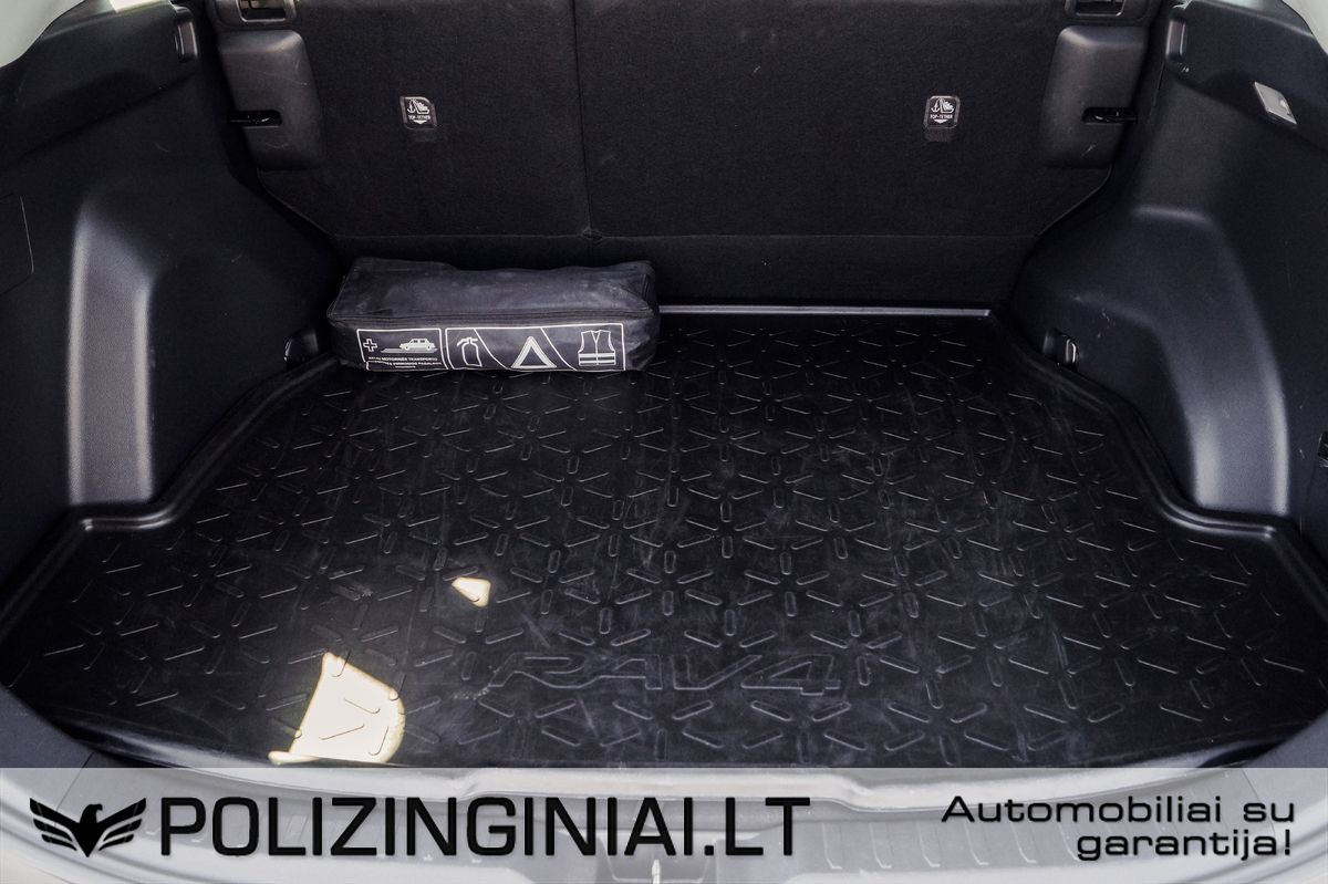 Toyota RAV4 | 16