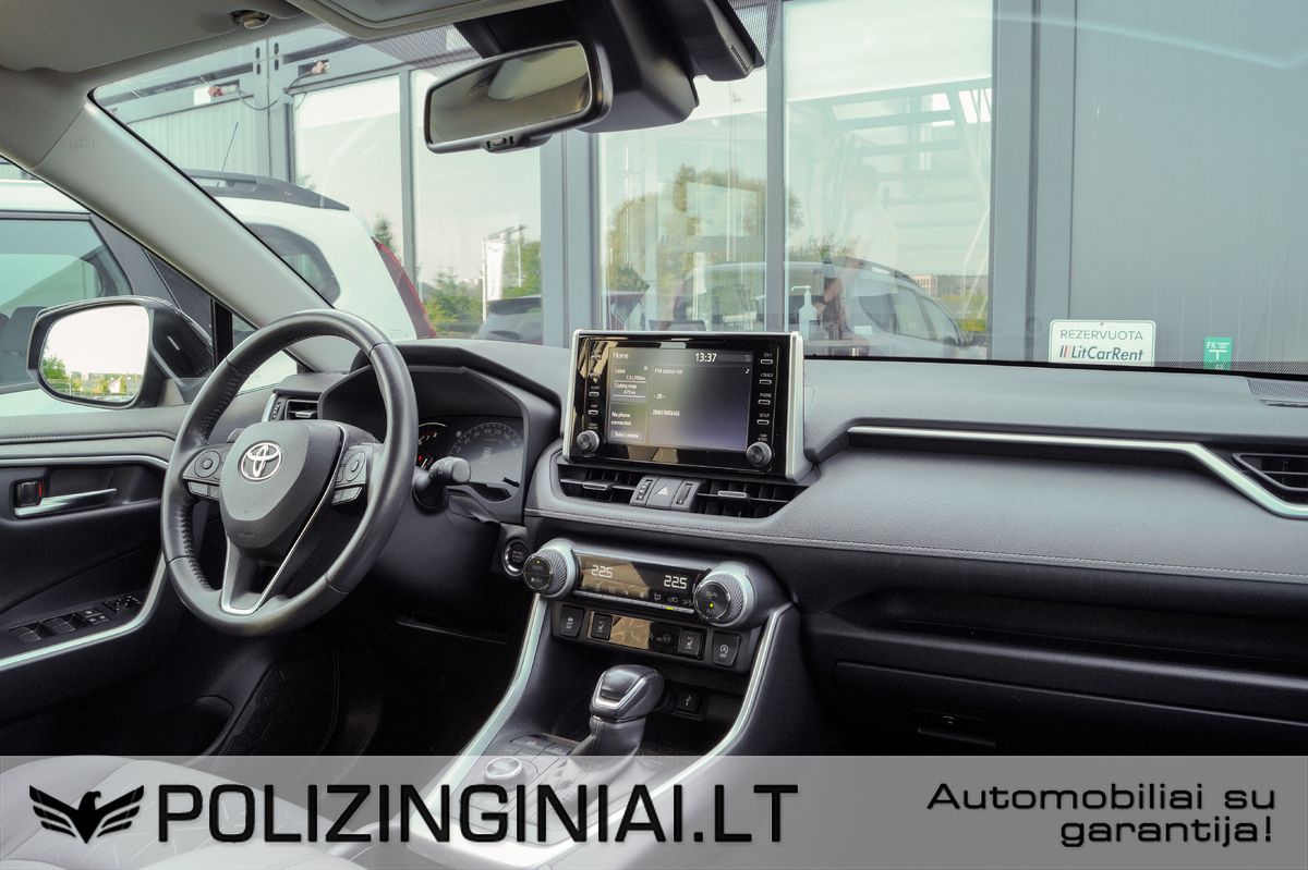 Toyota RAV4 | 7