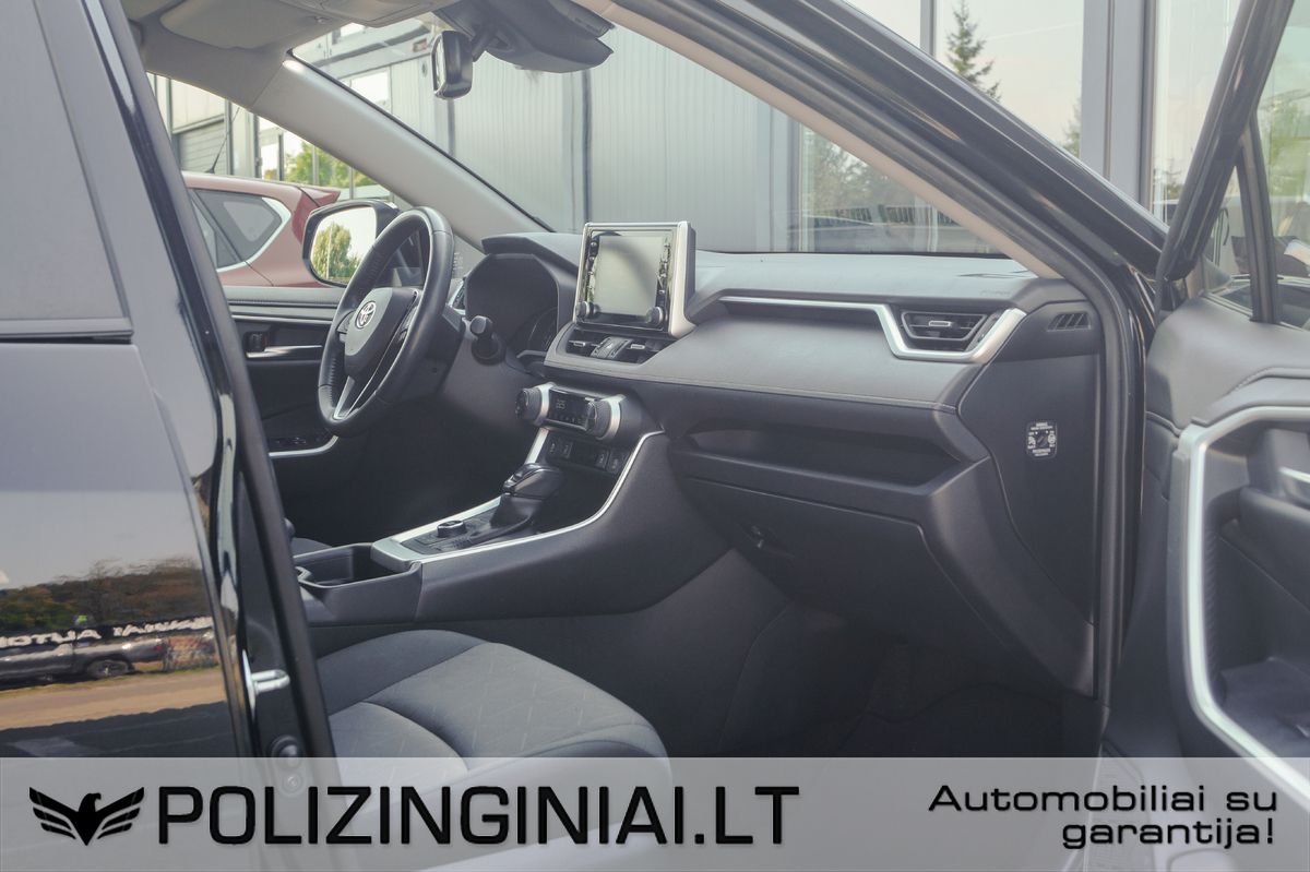 Toyota RAV4 | 6