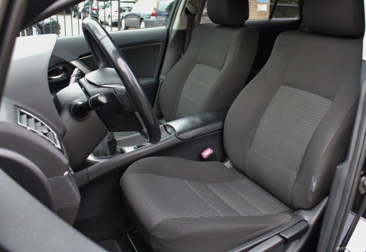 Toyota Avensis | 5
