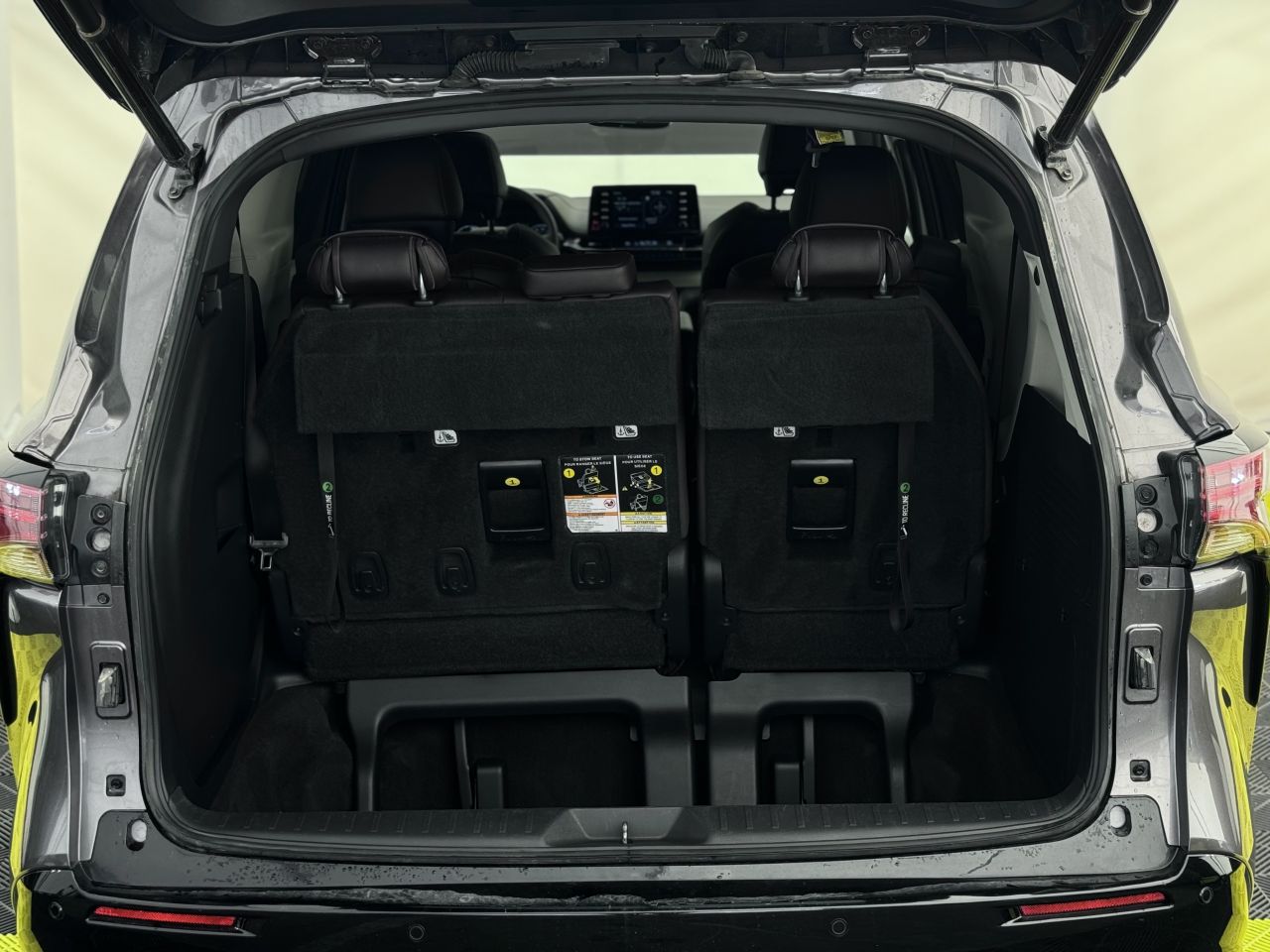 Toyota Sienna | 12