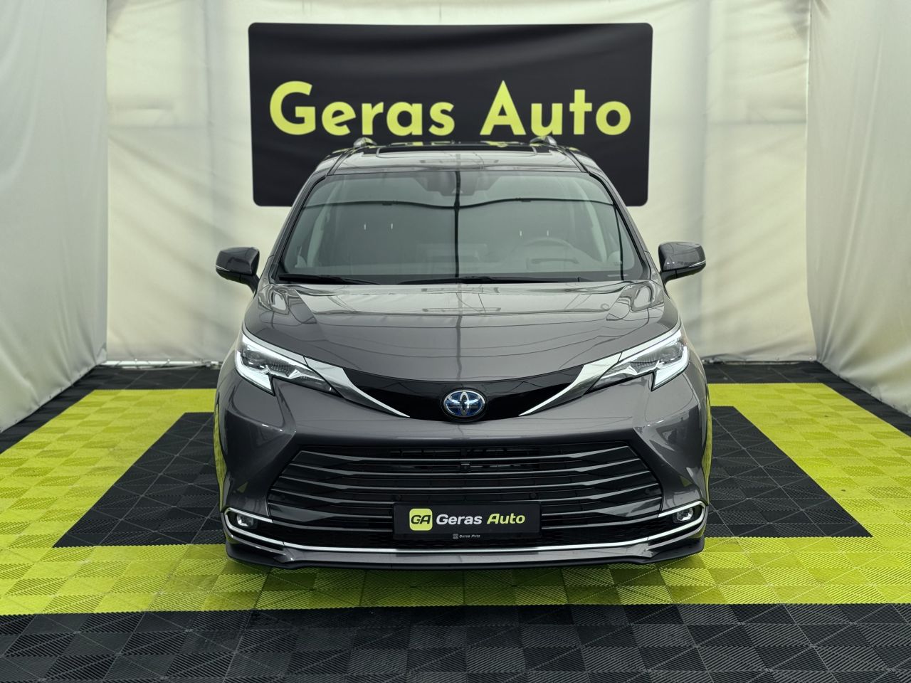 Toyota Sienna | 6