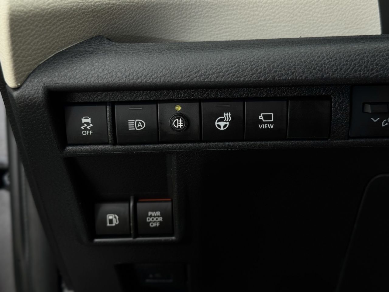 Toyota Sienna | 28
