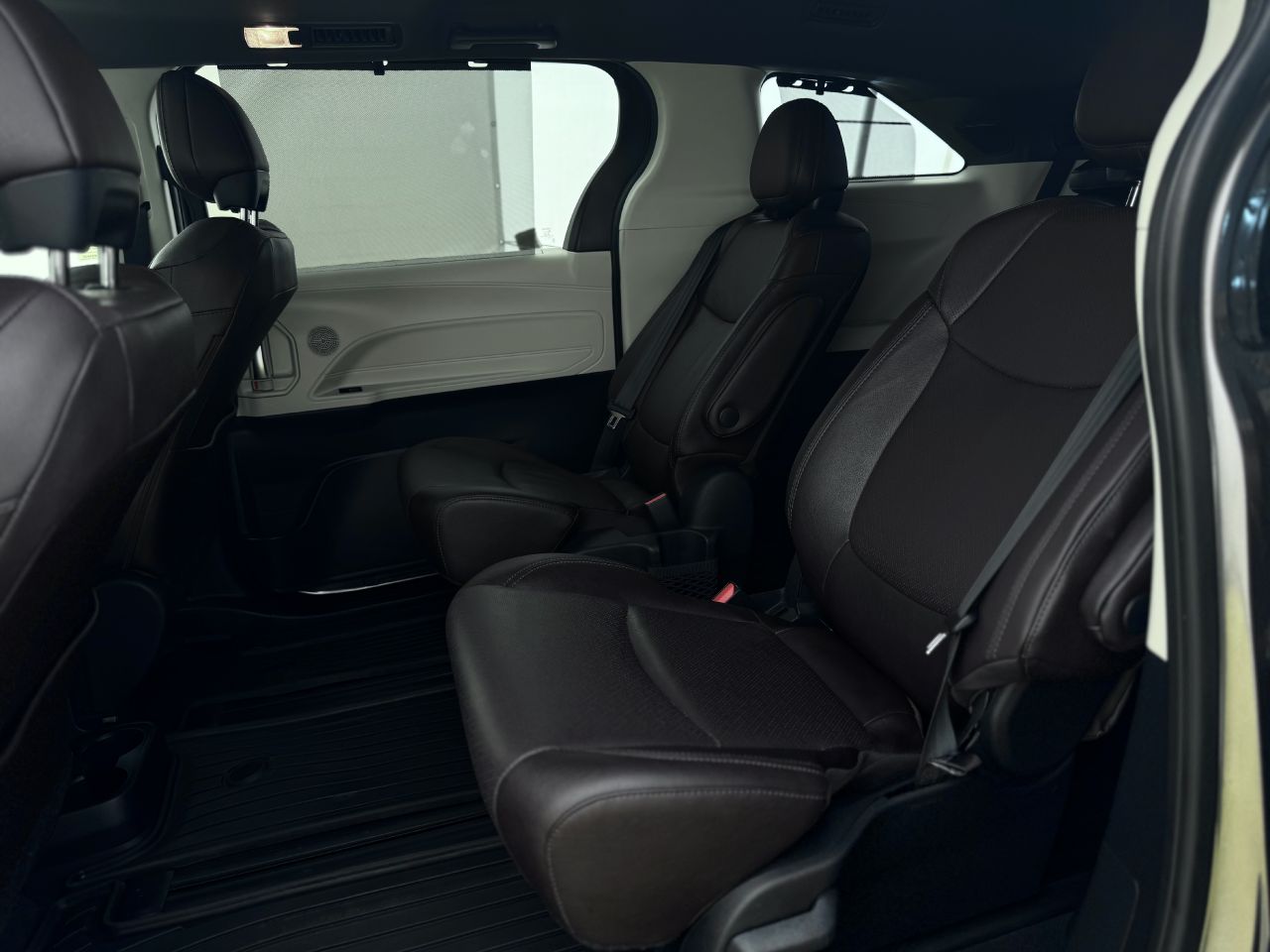 Toyota Sienna | 10