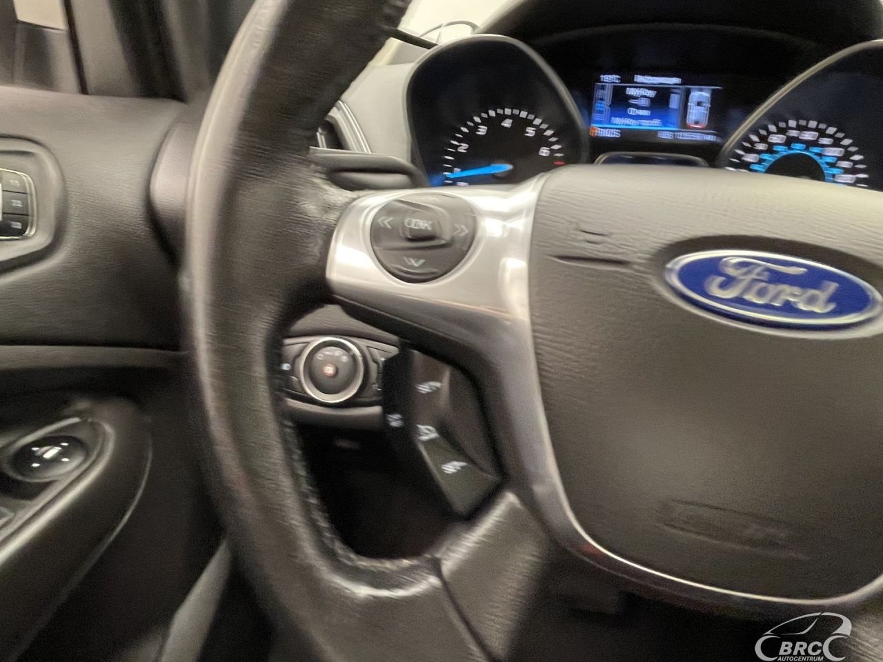 Ford Escape | 32