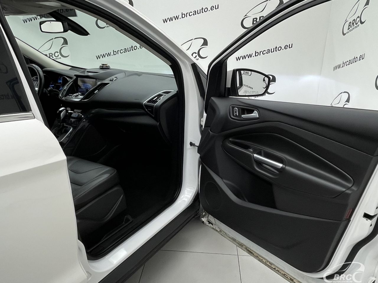 Ford Escape | 10