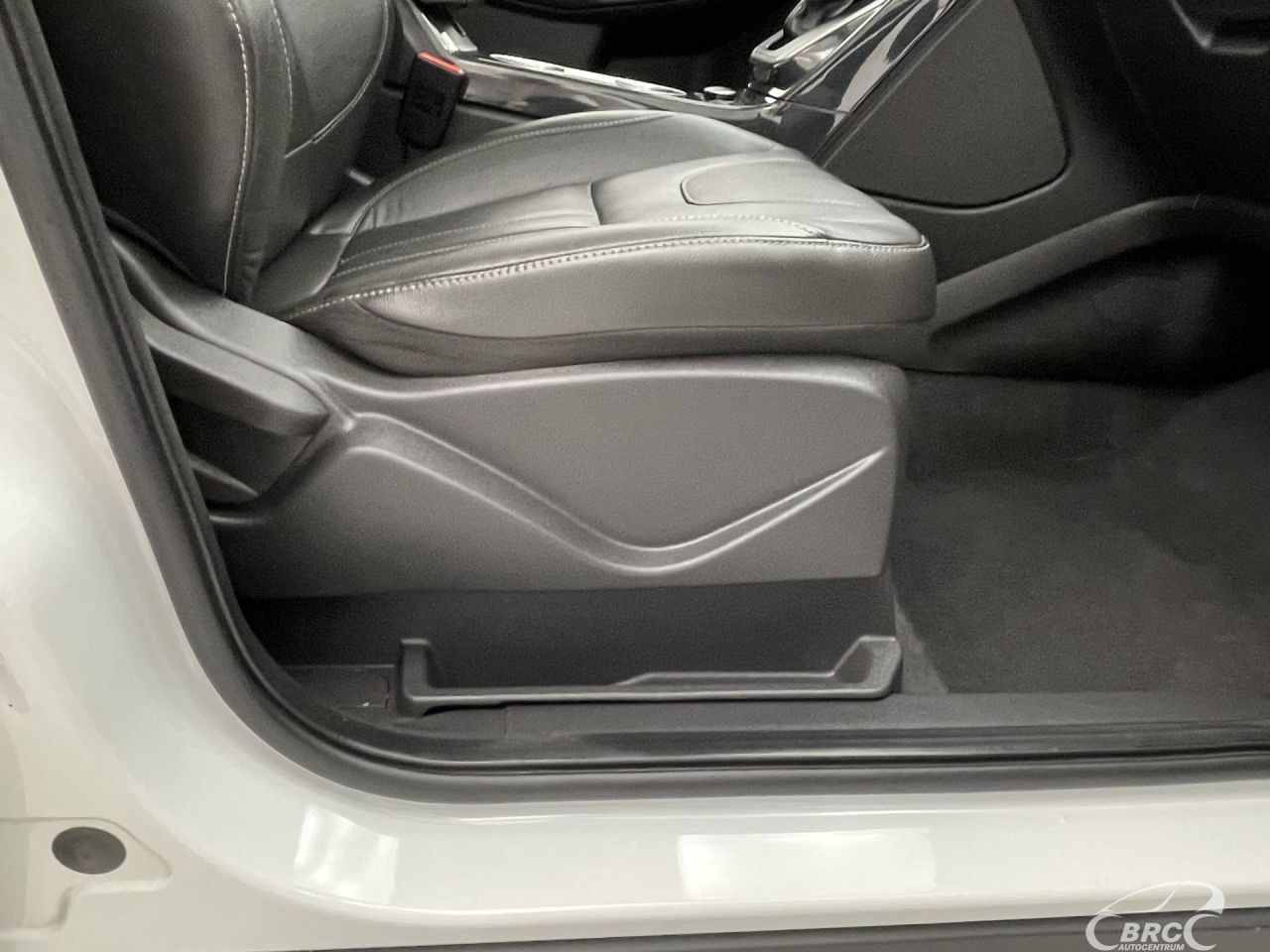 Ford Escape | 5