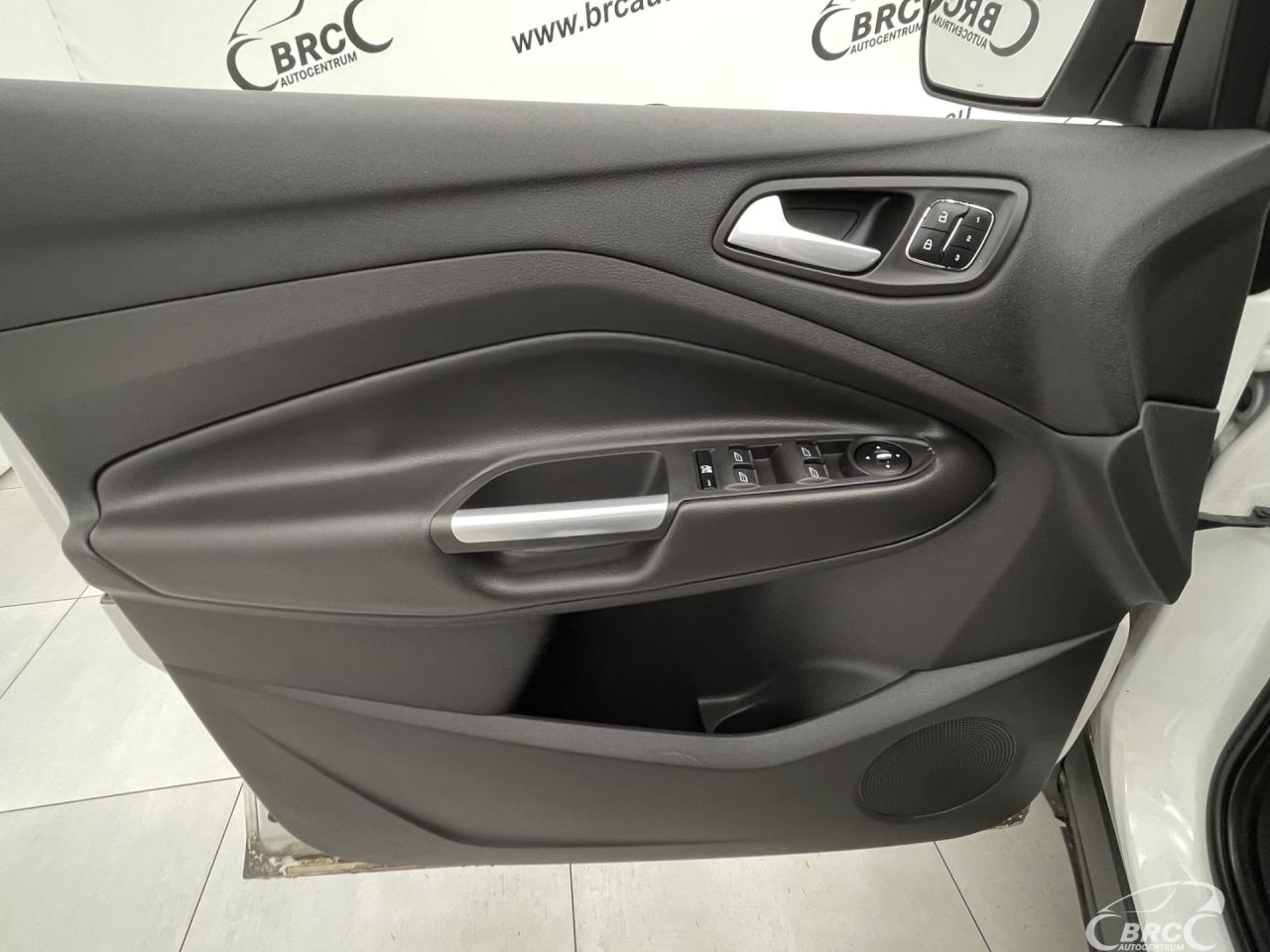 Ford Escape | 21