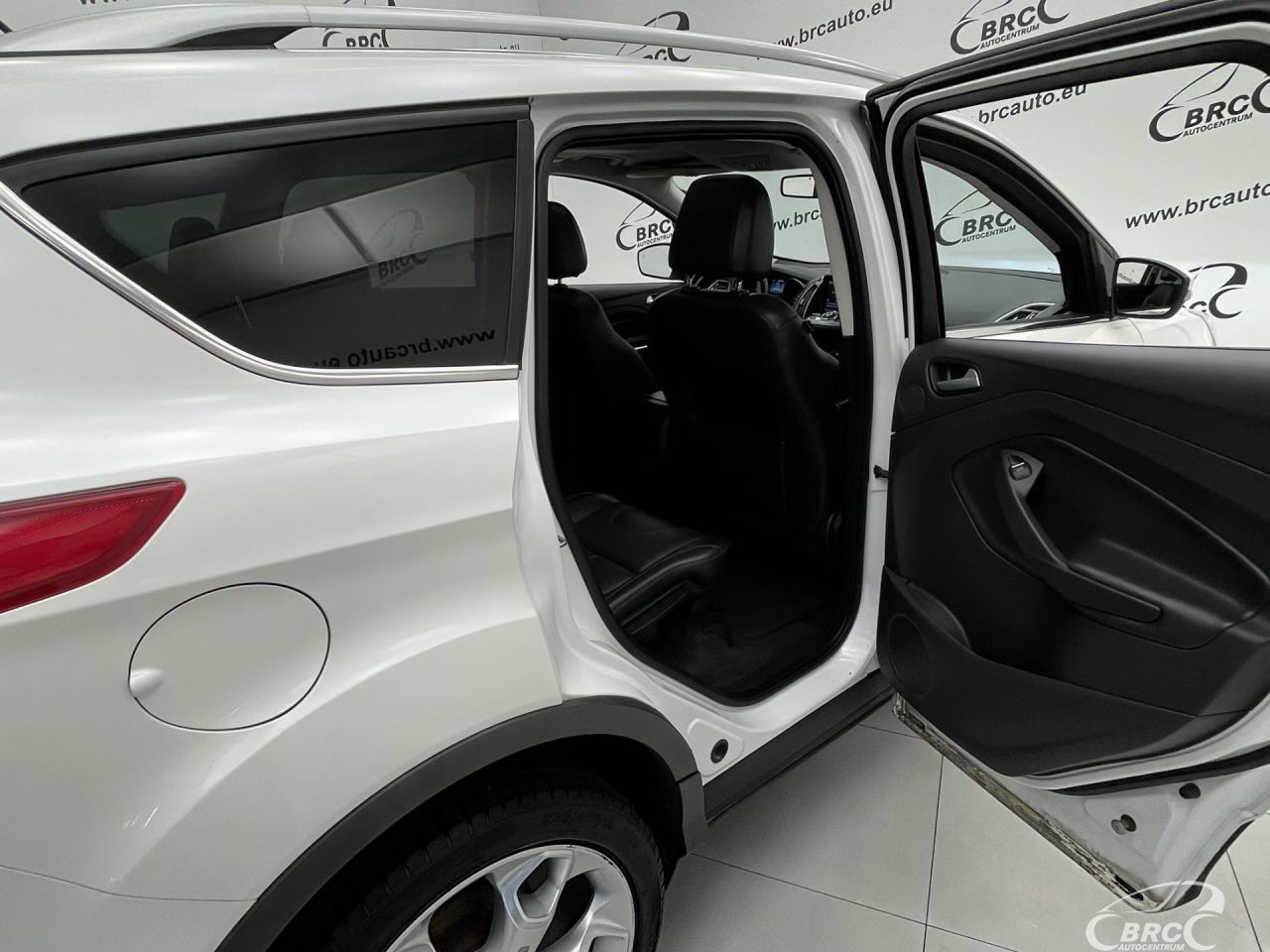 Ford Escape | 14