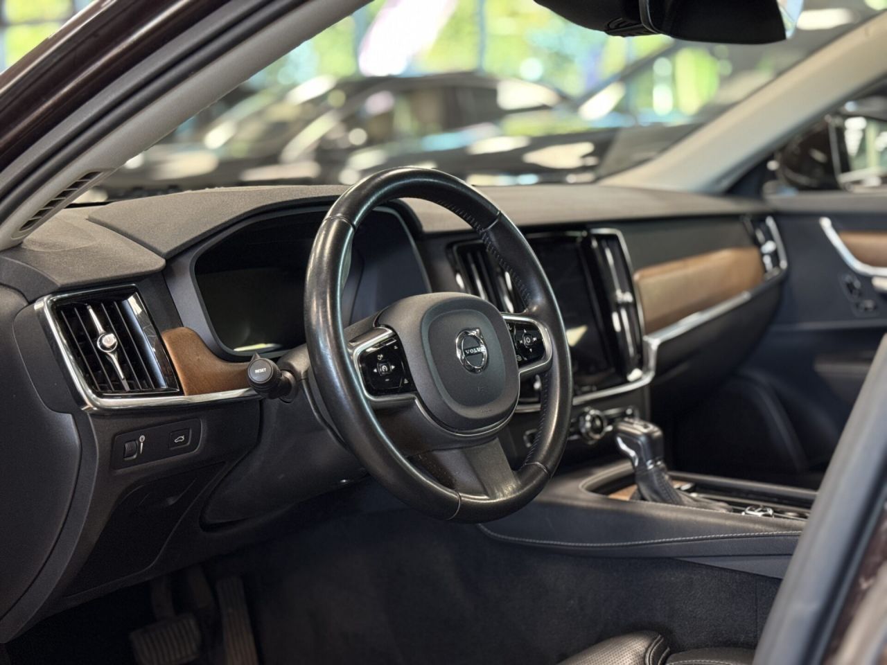Volvo V90 | 9