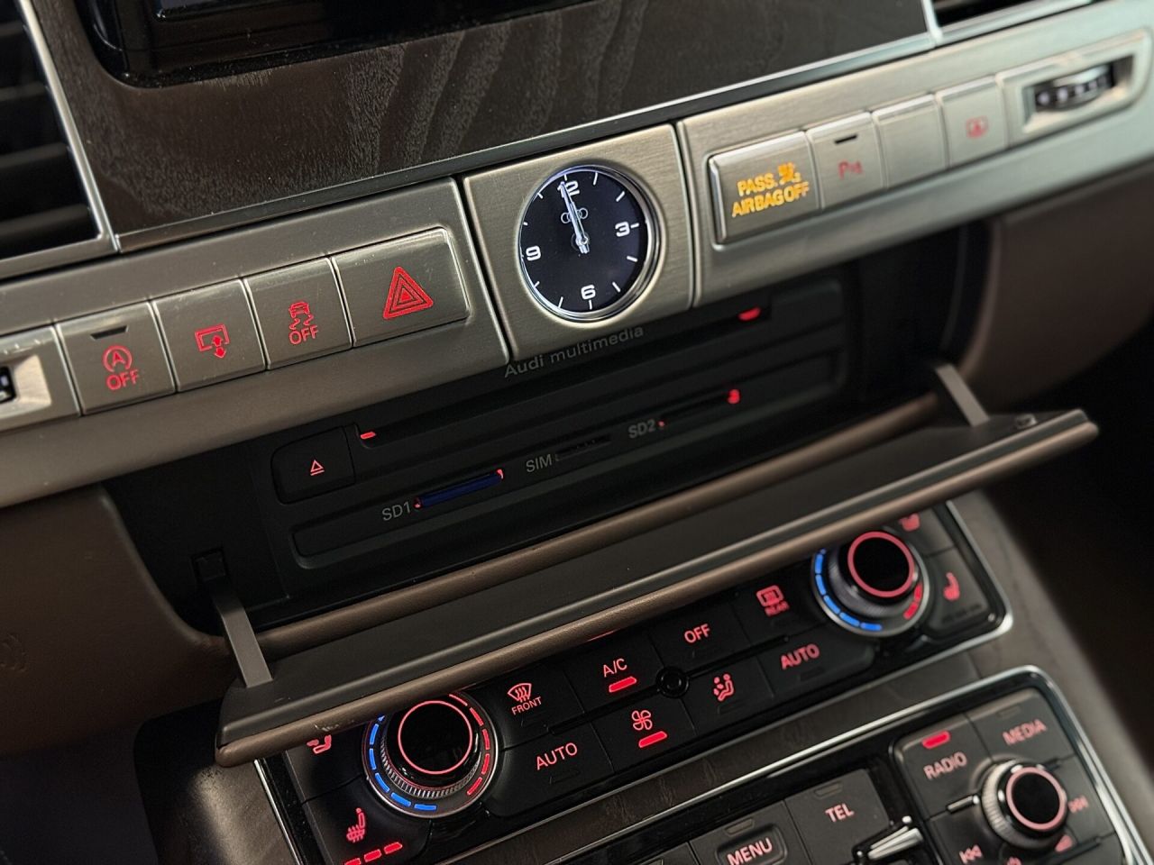 Audi A8 | 33