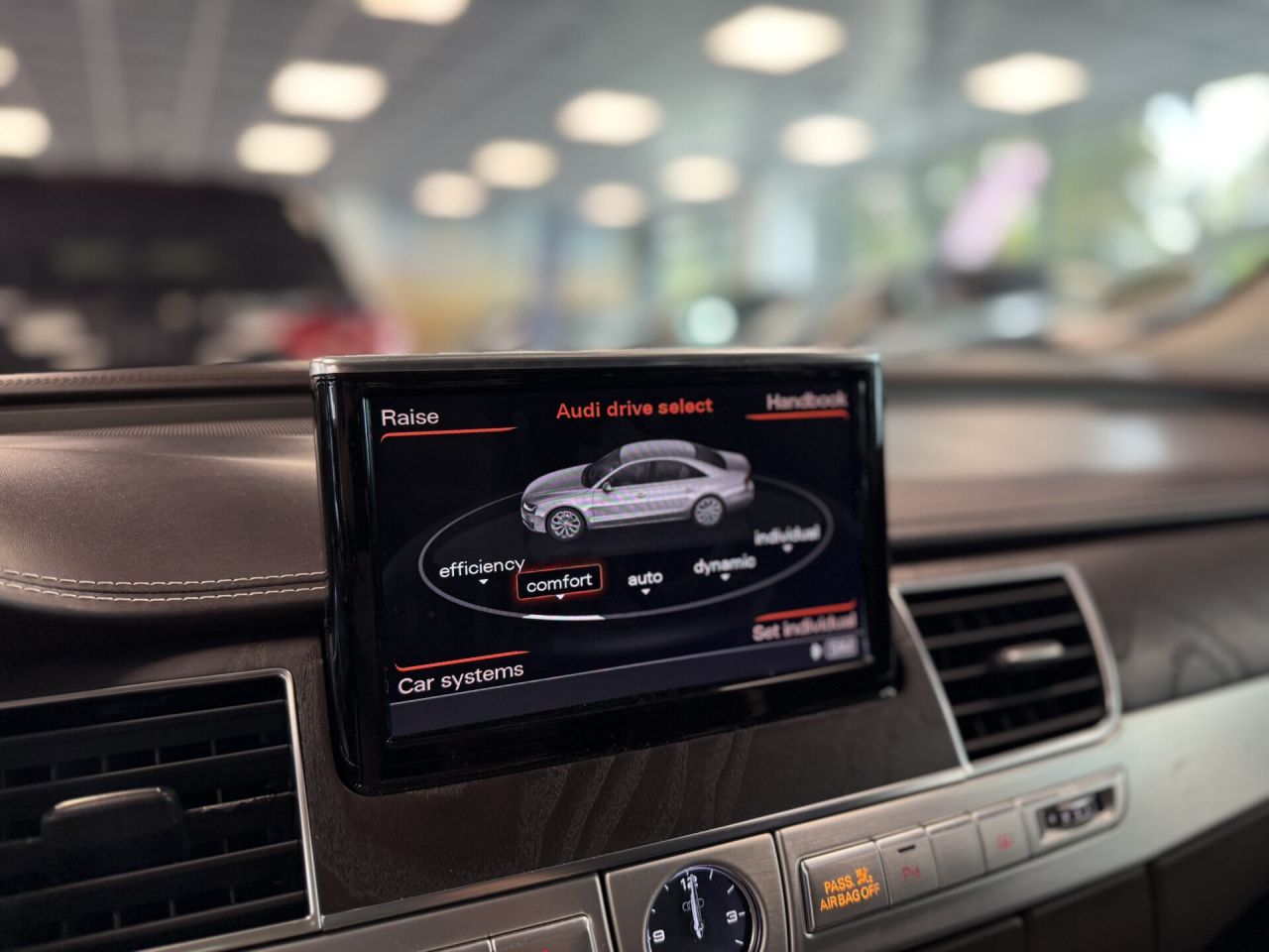 Audi A8 | 27