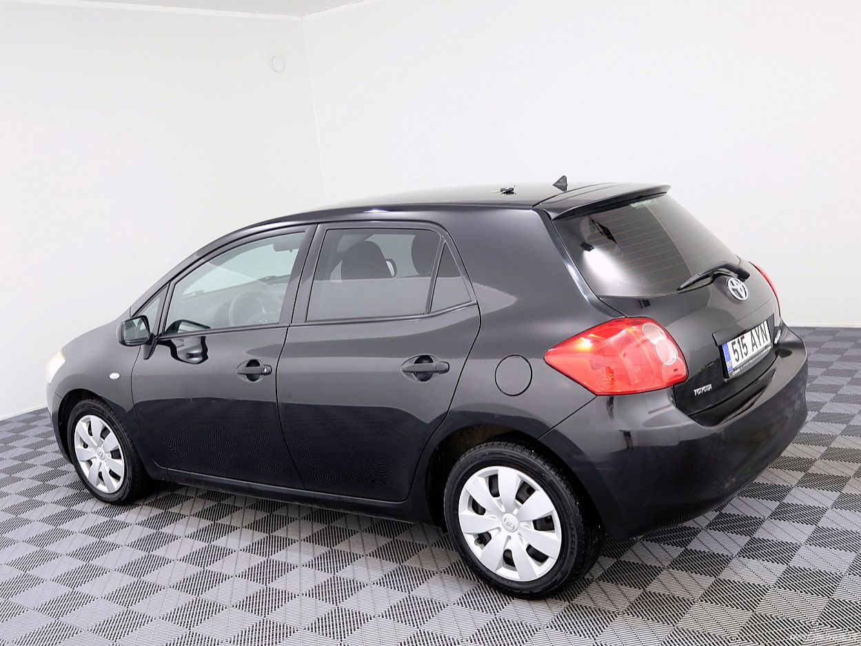 Toyota Auris | 11