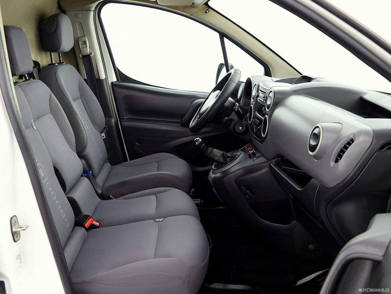 Toyota Auris | 5