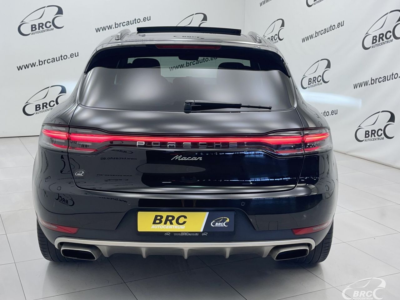 Porsche Macan | 48