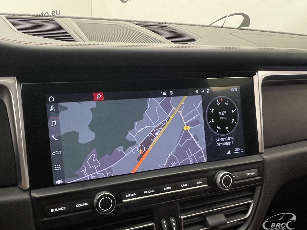 Porsche Macan | 32