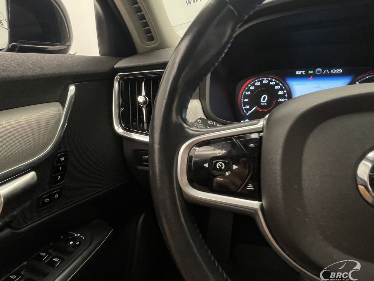 Volvo S90 | 24