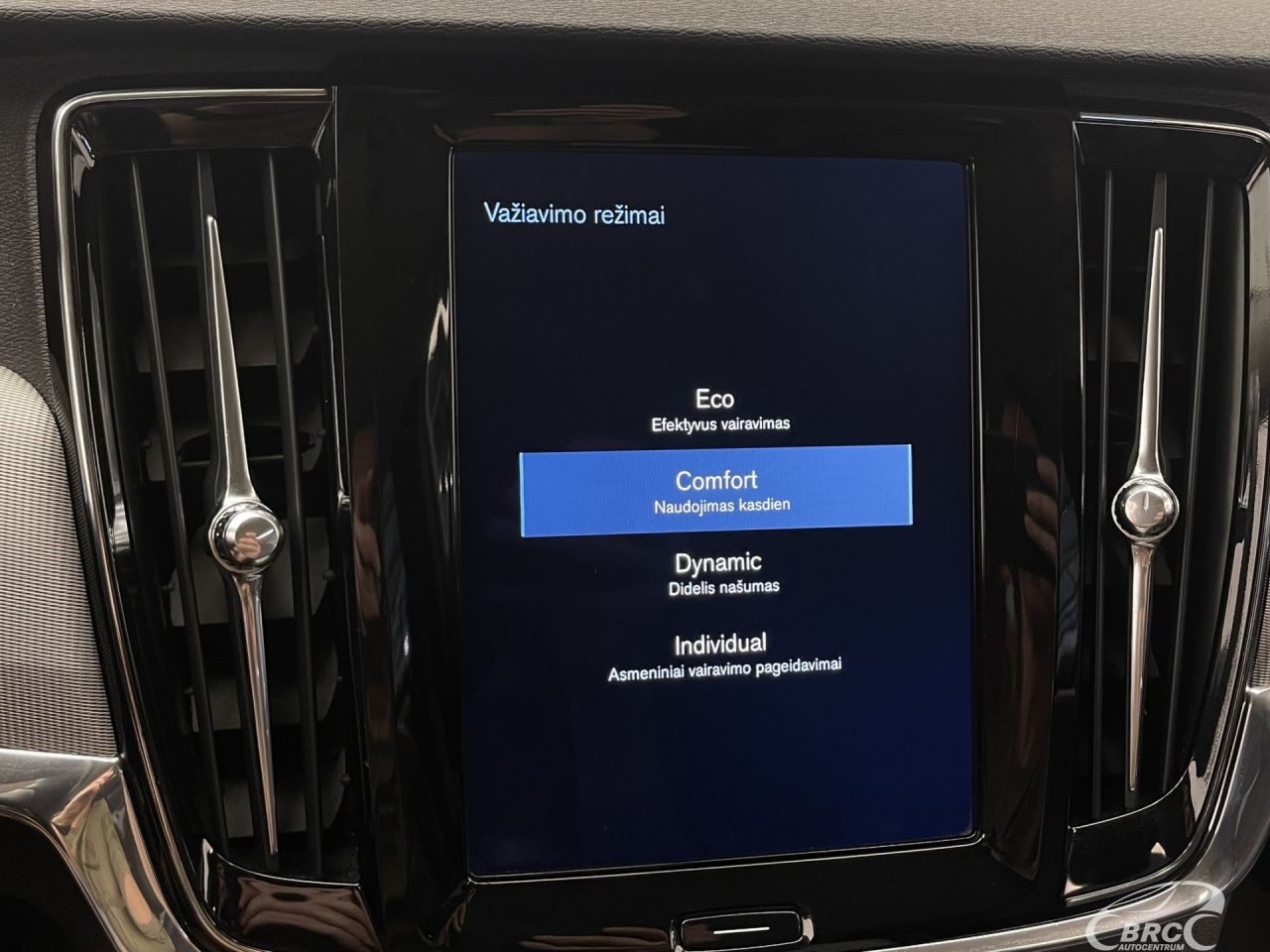 Volvo S90 | 29