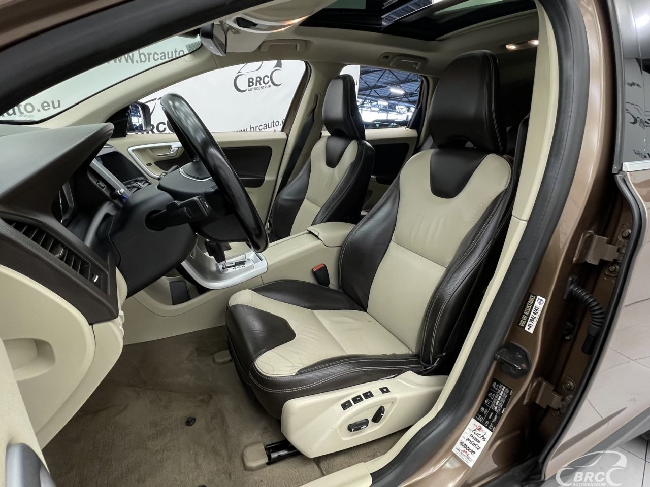 Volvo XC60 | 24