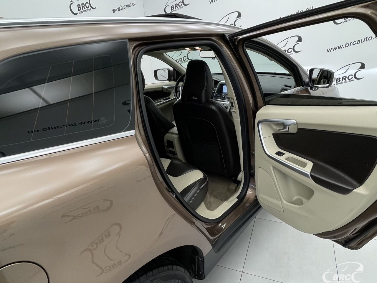 Volvo XC60 | 13