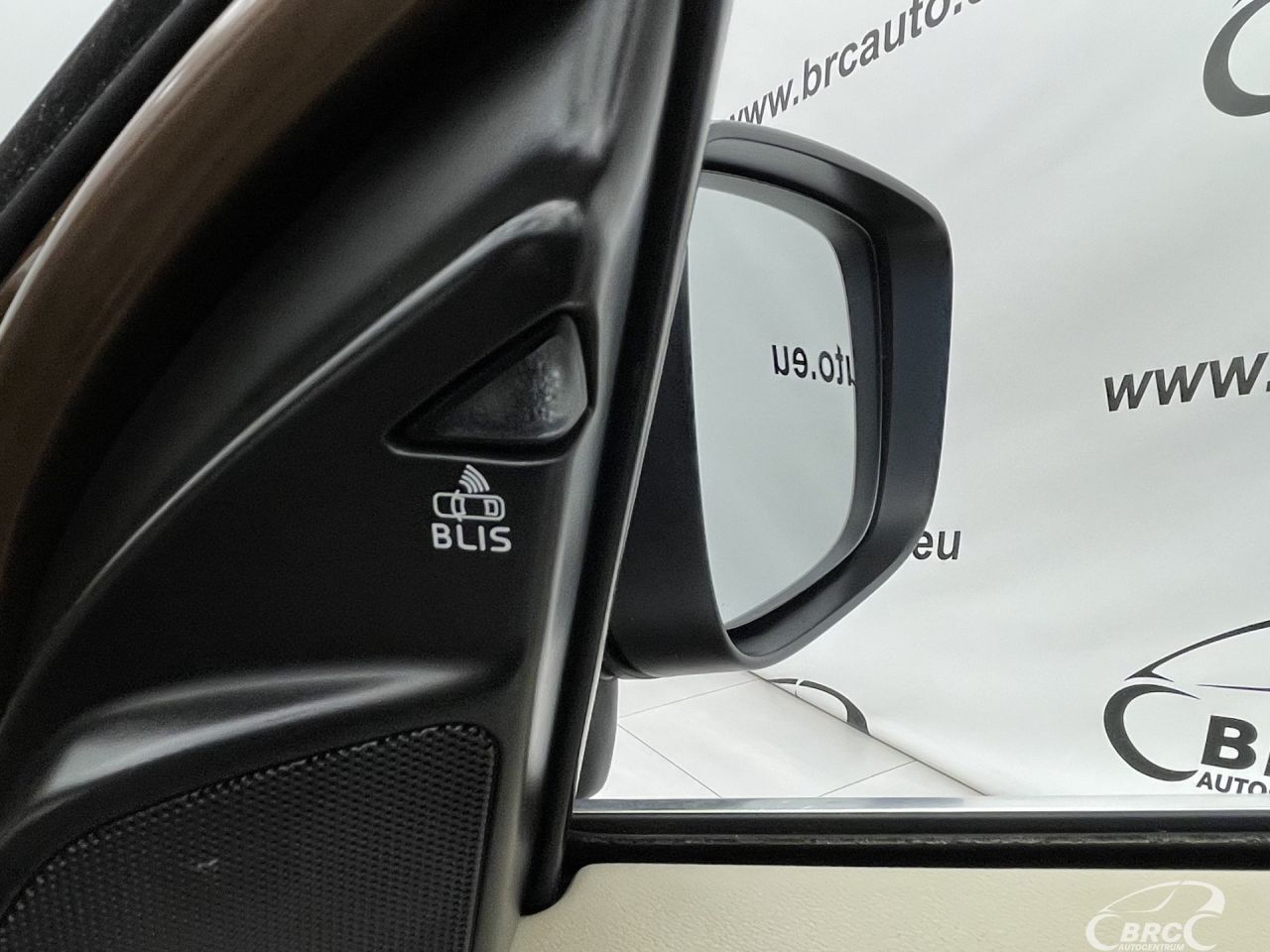 Volvo XC60 | 8