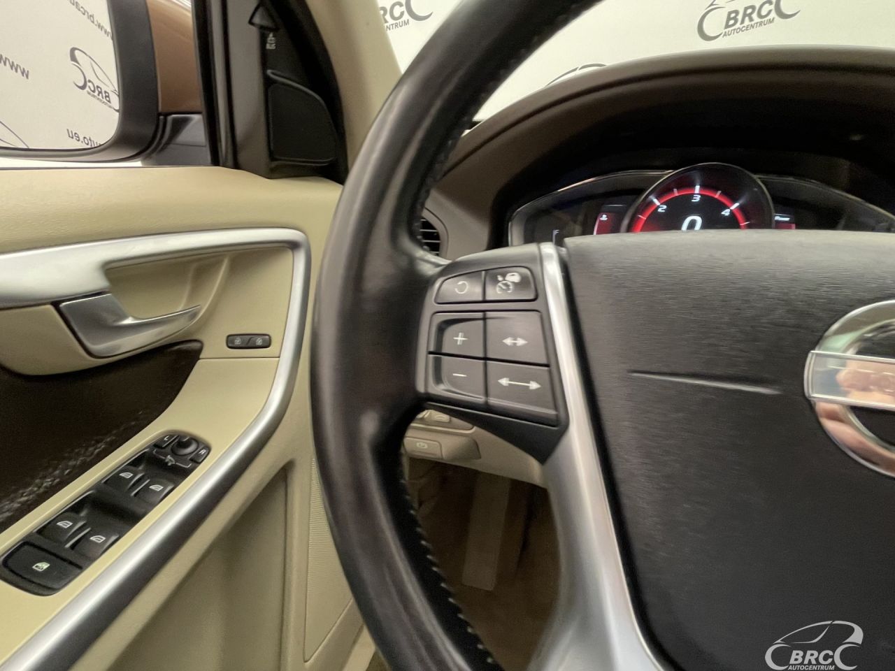 Volvo XC60 | 32