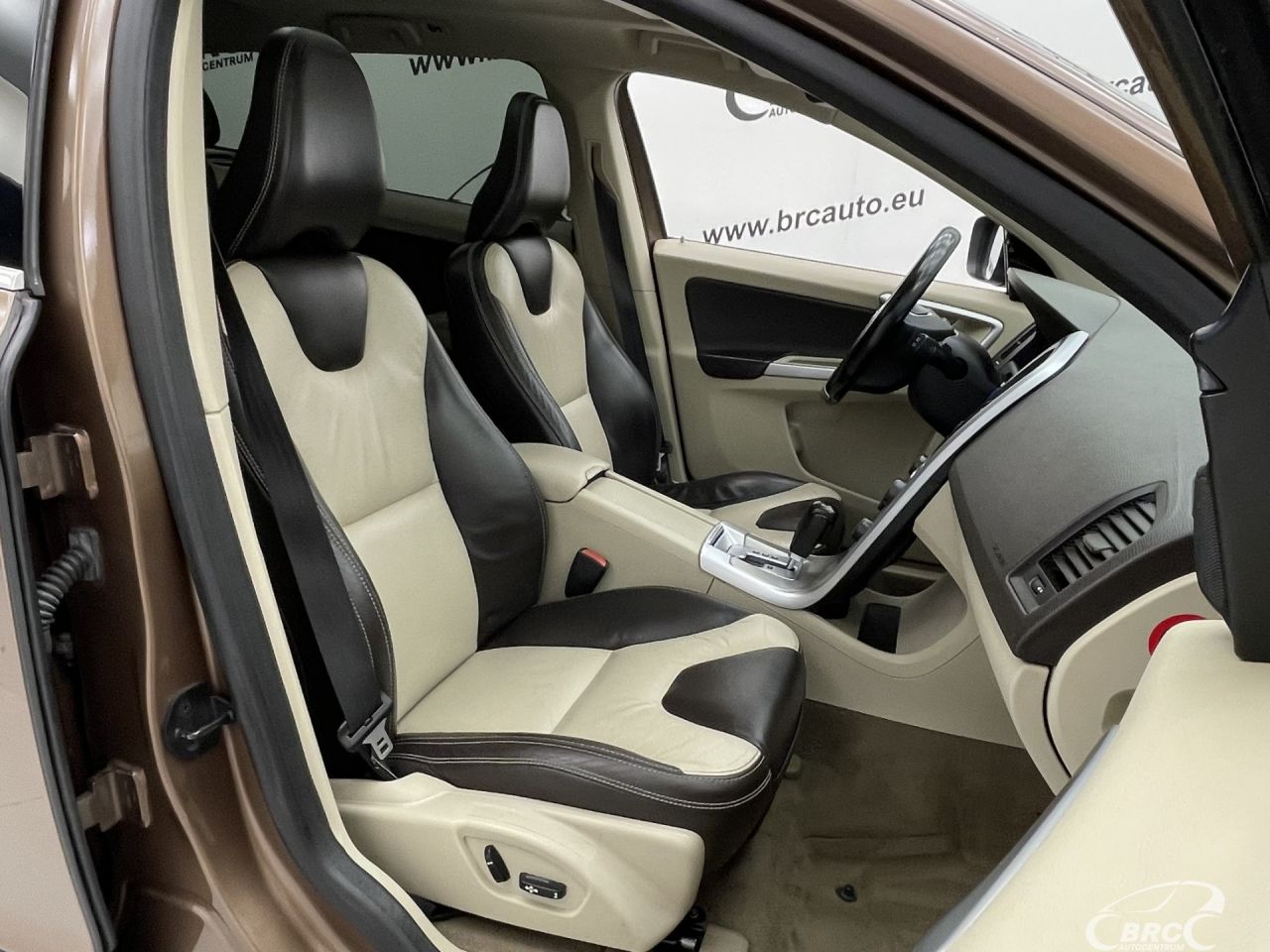Volvo XC60 | 6