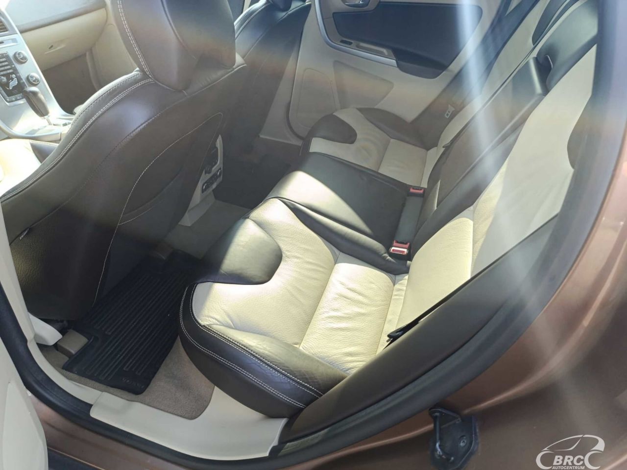 Volvo XC60 | 16