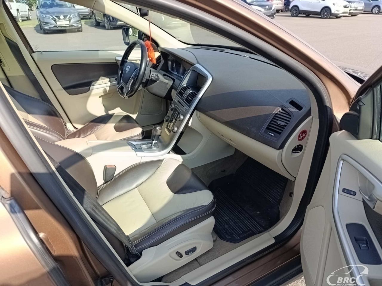 Volvo XC60 | 12