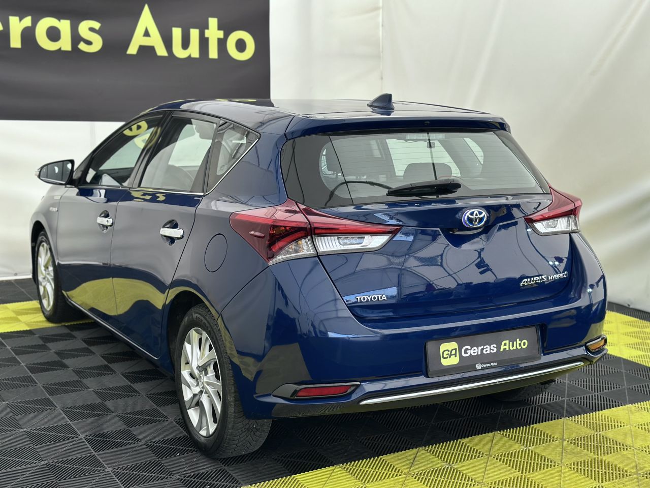 Toyota Auris | 5