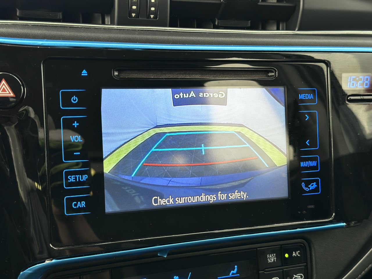 Toyota Auris | 17