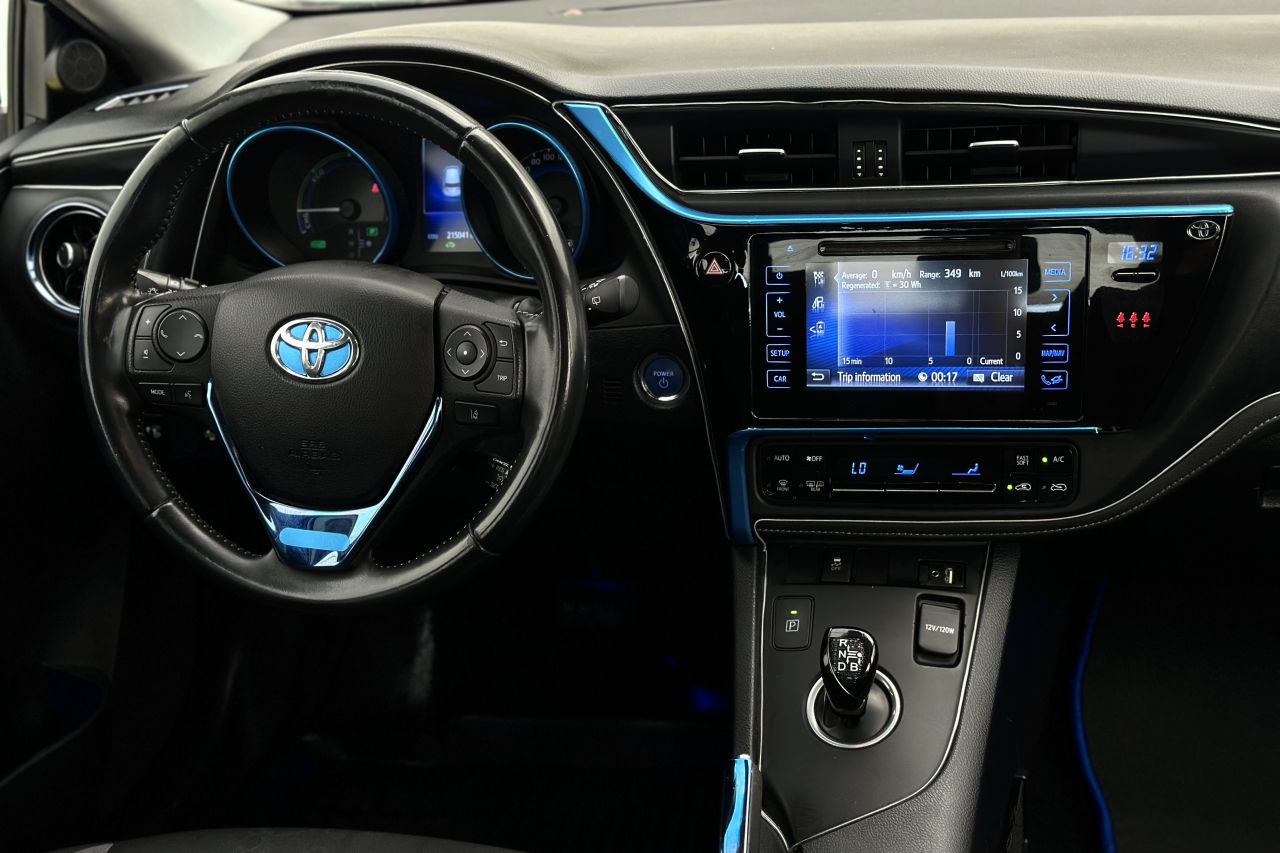 Toyota Auris | 13