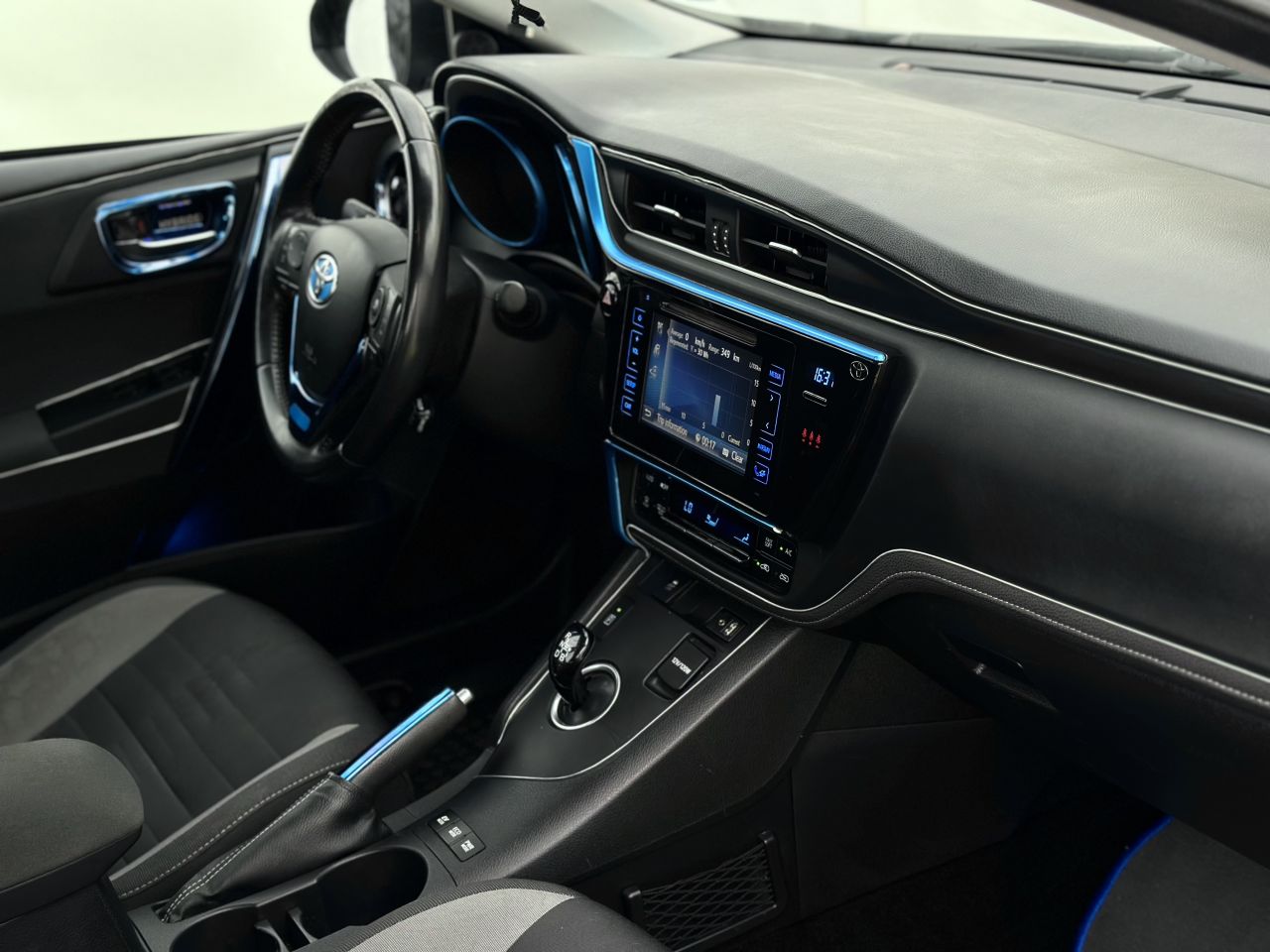 Toyota Auris | 11