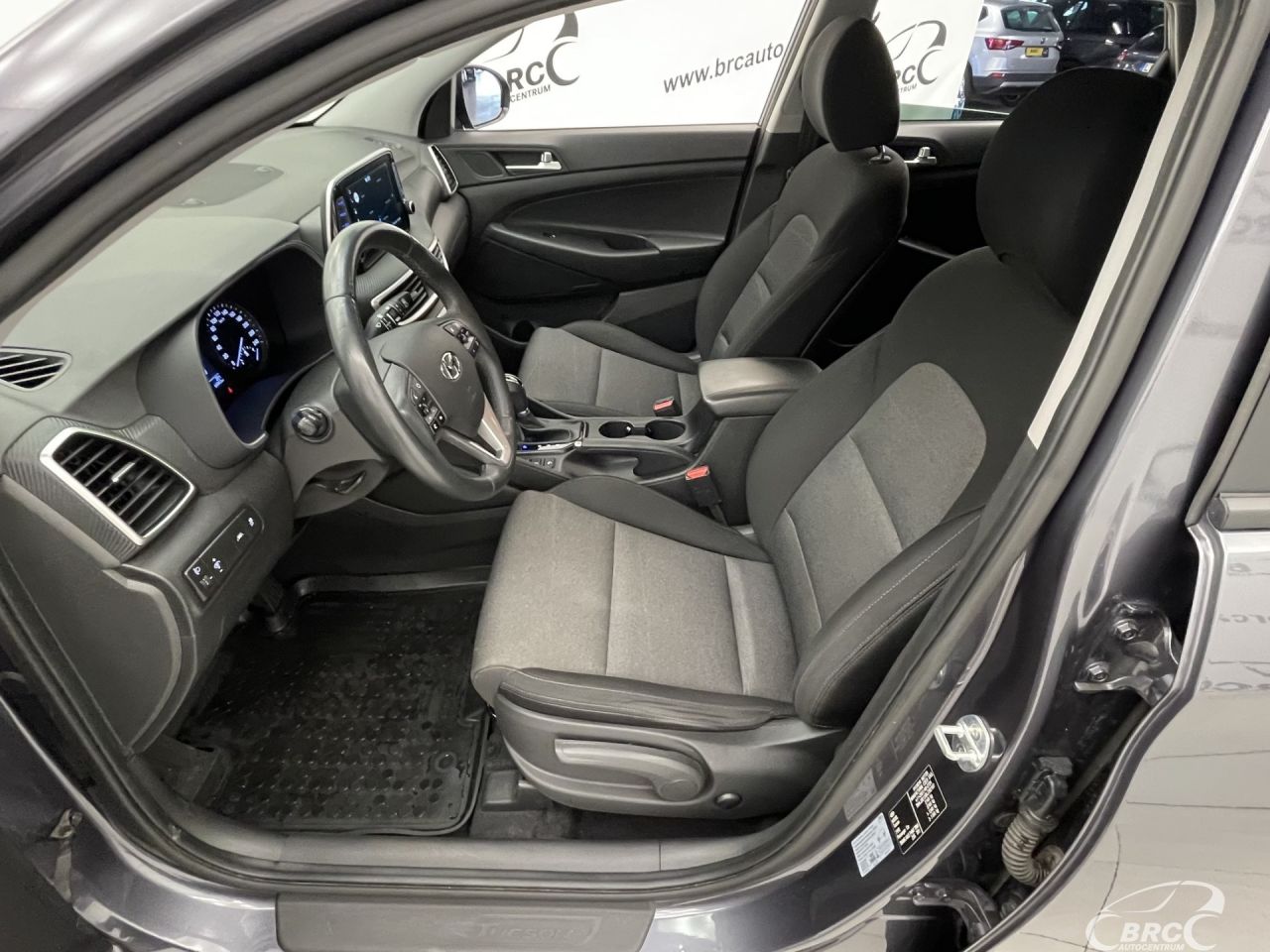 Hyundai Tucson | 19