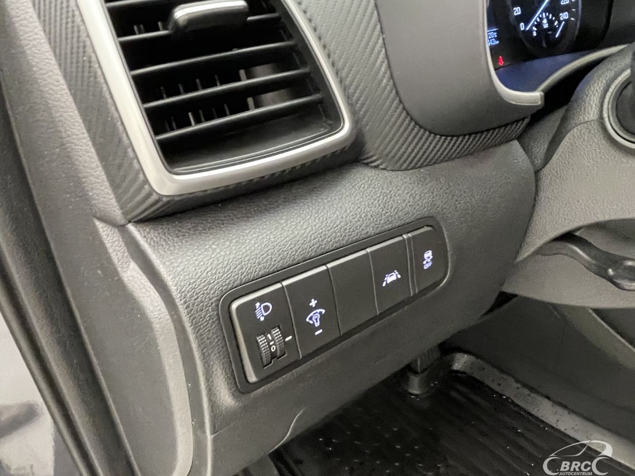 Hyundai Tucson | 23