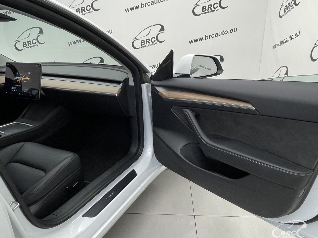 Tesla Model 3 | 7