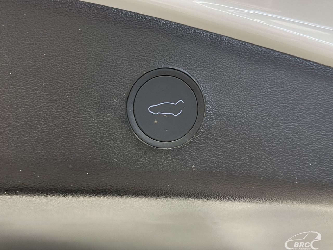 Tesla Model 3 | 43