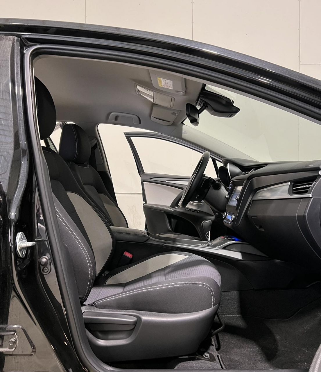 Toyota Avensis | 7