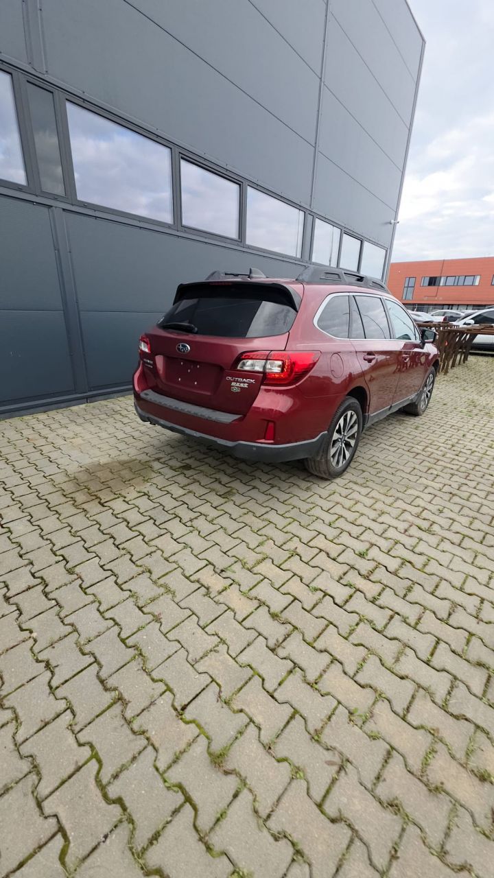 Subaru Outback, universalas