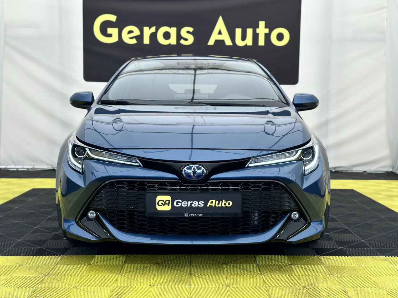 Toyota Corolla | 1