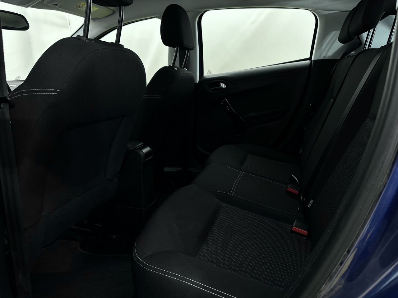 Peugeot 208 | 10